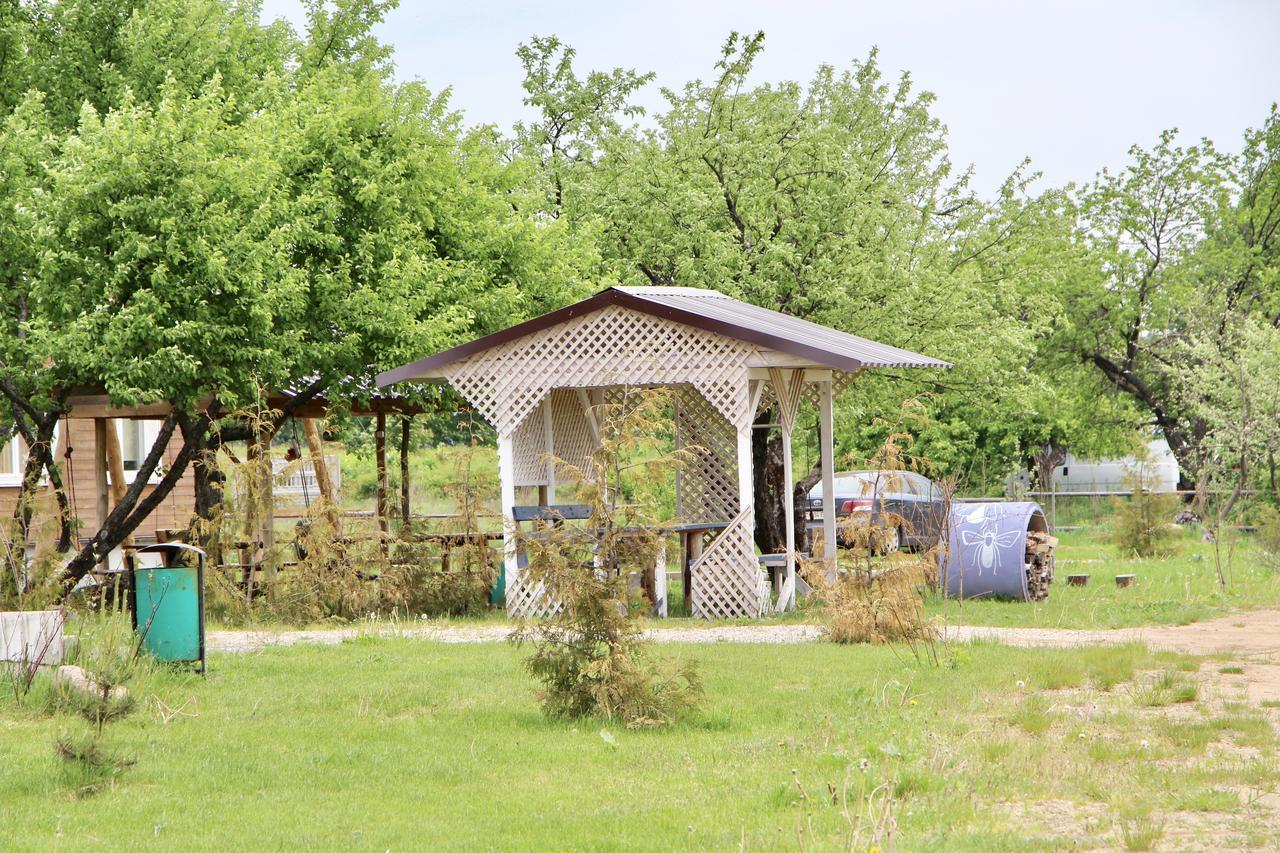 Kvetky Yablyni Hotel Sutoki Exterior foto