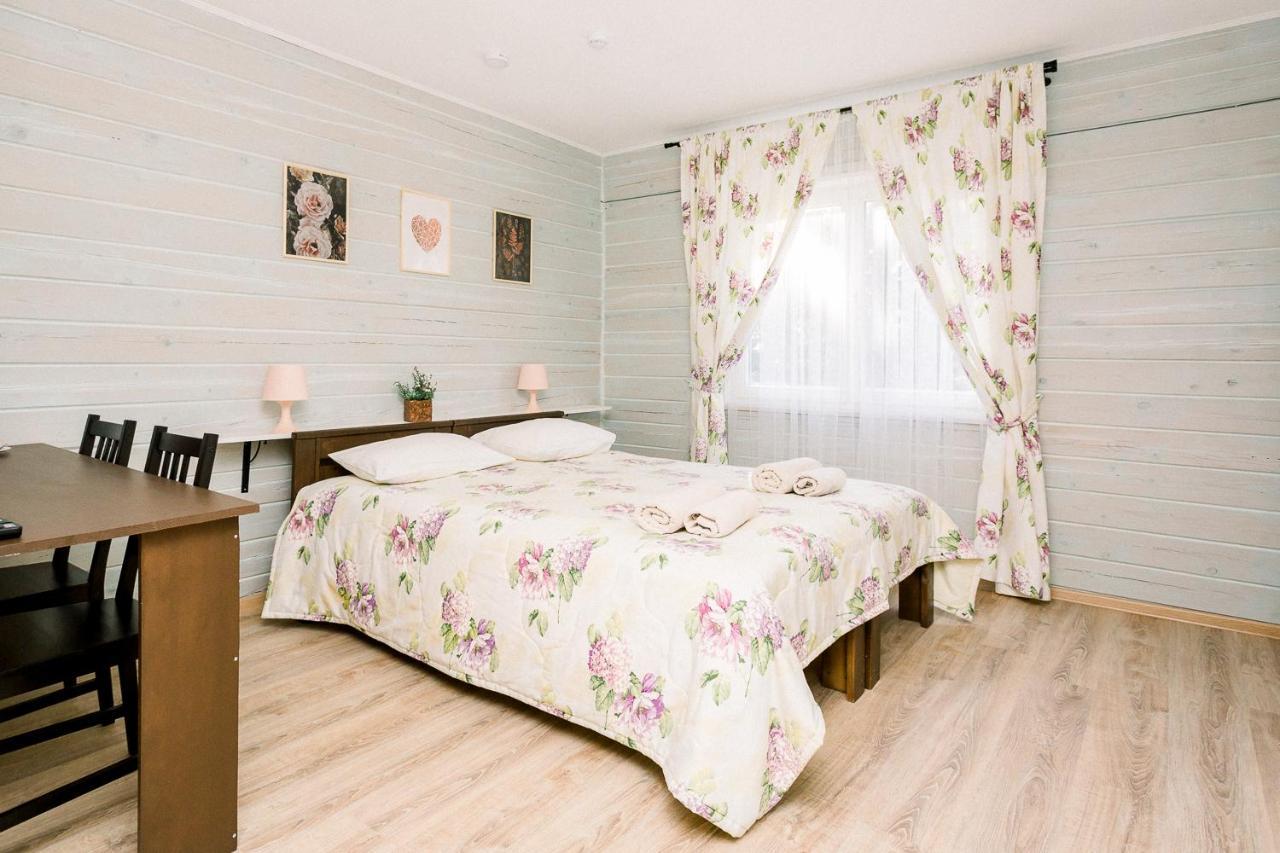 Kvetky Yablyni Hotel Sutoki Exterior foto